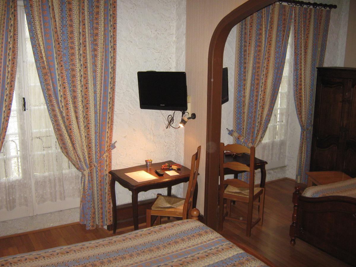 Logis Hotel Restaurant La Chaumiere تورنو-سور-رون المظهر الخارجي الصورة