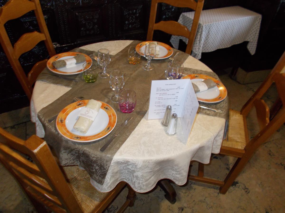 Logis Hotel Restaurant La Chaumiere تورنو-سور-رون المظهر الخارجي الصورة